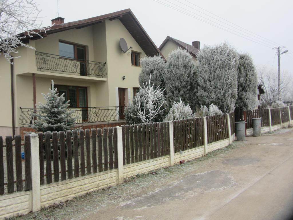 Gospodarstwo Agroturystyczno-Edukacyjne Gratka Celiny  Esterno foto