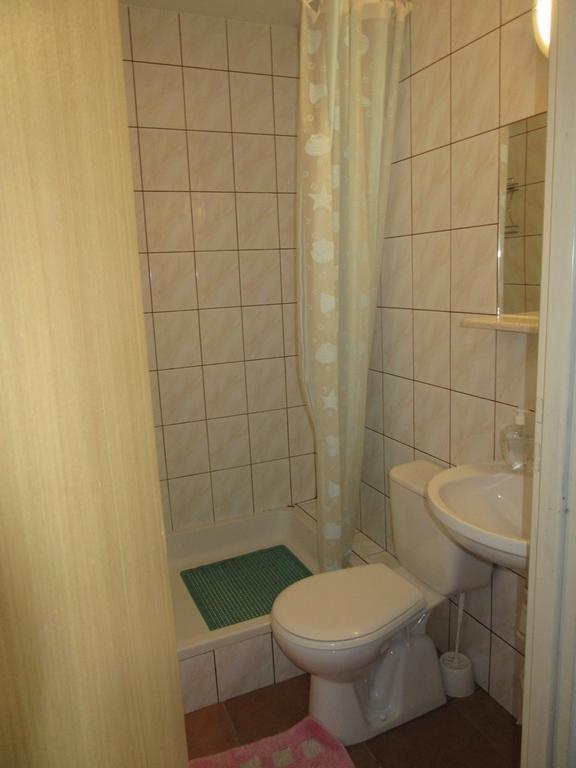 Gospodarstwo Agroturystyczno-Edukacyjne Gratka Celiny  Esterno foto